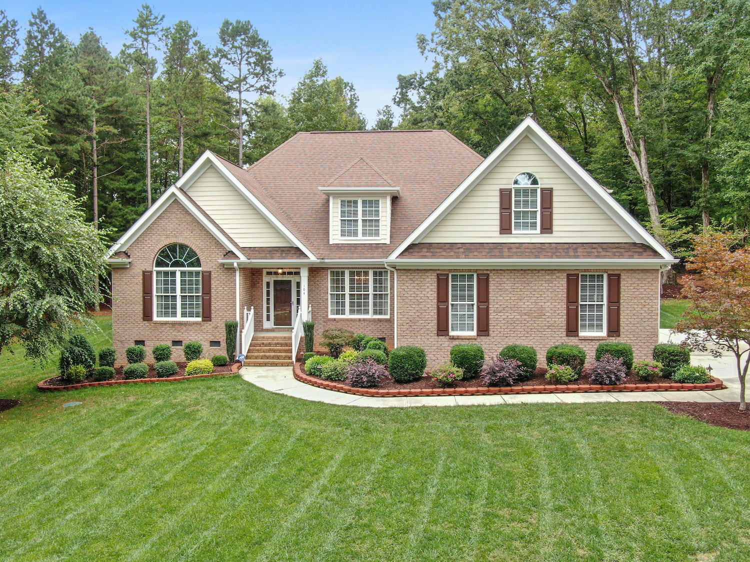 Read more about the article Lawn Care Calgary: How to Keep Your Lawn Healthy All Year